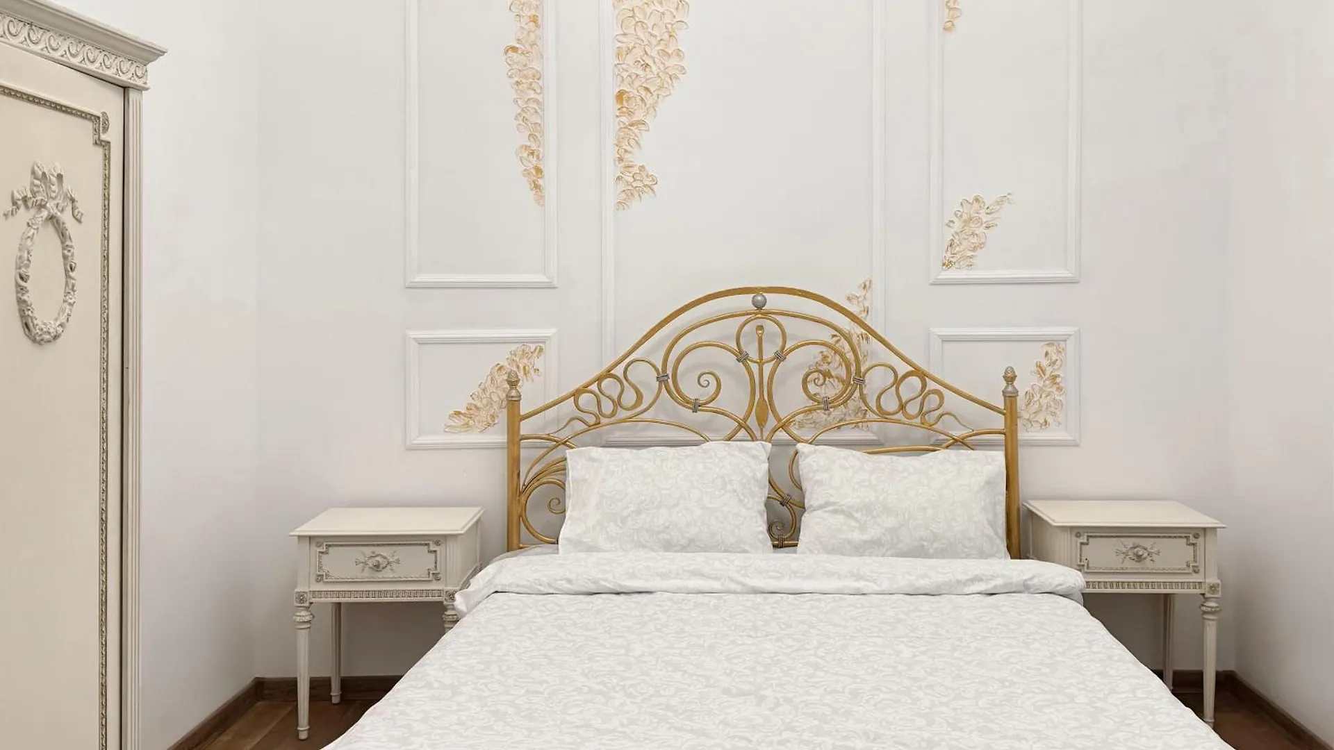 Teodora Square Apartments Площа Святого Теодора Λβιβ Ουκρανία